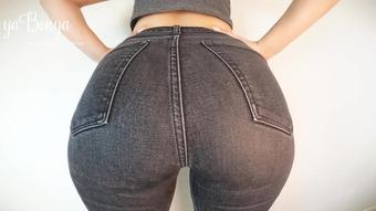 MY HUGE SEXY ASS IN JEANS