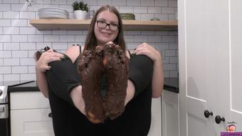 Layla's Pudding Her Best Foot Forward 4k