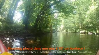 Plouf, baise, plouf, suce, plouf, avale... les vacances de Charlie