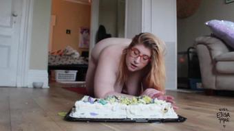 Elisa Mae Wet And Messy Cake Stuffing