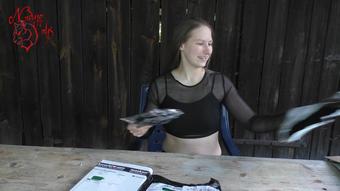 Heißes Geschenke - Unboxing und Live Anprobe mit Nadine Cays