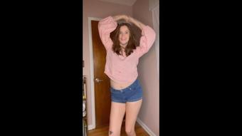 striptease/dancing naked into JOI - December 05, 2022