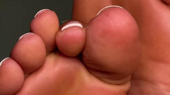 Giantess Ebony Soles