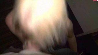 Blondehexe - Eine Überraschung Für Die Hotelzimmernachbarn