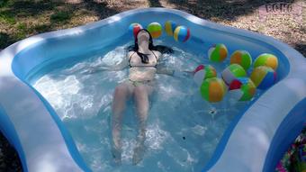 Echo Noir Hot Wet Outdoor Pool Masturbation Manyvids