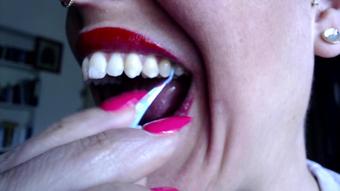 Emprexkala Tooth Picking