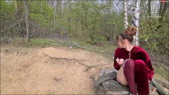 Mydirtyhobby-21-04-16-Anne-Eden-Mein-1-Outdoor-Squirt-Mit-Spielzeug-1080P