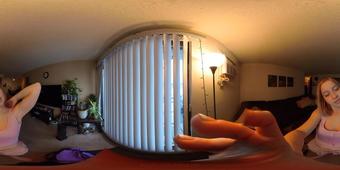 Tinyguycustoms_Zaurus_Tiny_Workout_Slave__Vr360