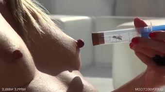 Nipple Nibble - Qs (16.08.2018)