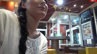 Mira-Grey - Im Restaurant Abgespritzt!