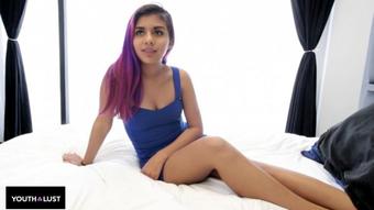 Youthlust Emma Receives Amazing Facial In Audition
