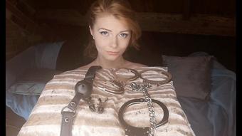 Scarlettfoxett-Let-Me-Gift-You-Sir