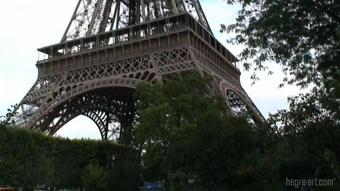 Annasthemakingoftheeiffeltowershoot
