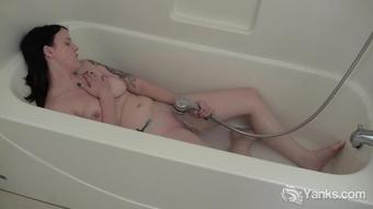 Yanks - Frankie Fedora'S Lovely Shower Head