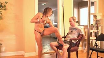 Muscle Worship Tease - April 14, 2022
