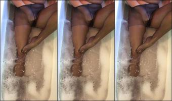 Bootyful Nylon Queen I Enjoy Bathing In My Pantyhose