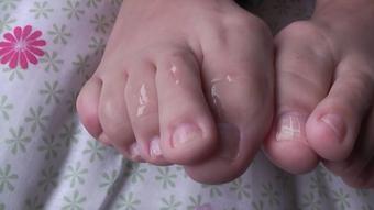 FOOTFUCK AND JERK OFF OVER TOES - February 18, 2025