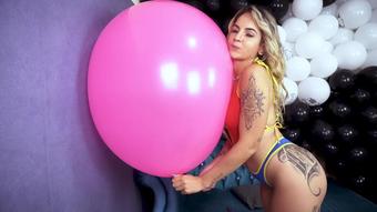 Latindesirec4S Love Nom Pop Big 40Quot By Lara