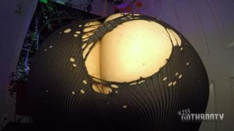 You ruined my leggings idiot