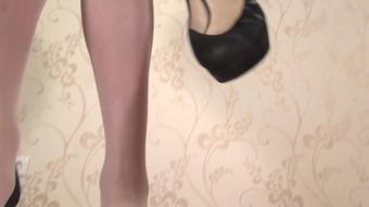 [Clips4Sale.Com] Linda - Позвольте Мне Просто Наступить На Тебя 02.02.2015