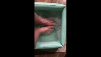Embermae Maes Pedicure Foot Routine