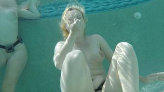 Anastasia & Amanda: UnderWaterBreathHold