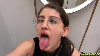 GO SHOPPING MASTURBATING IN THE FITTING ROOMS OF THE MALL