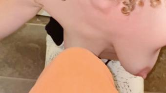 Role play blowjob on t0il3t - March 02, 2021
