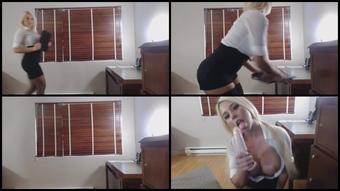 Rileyparks Dirty Secretary Fills Her Boss Needs