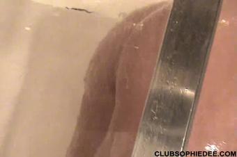 Clubsophiedee200-Toyinmyshower