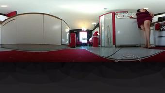 VR360*U R Dinner For Giantess Jessica