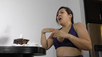 Lucie's 1st sneeze experience
