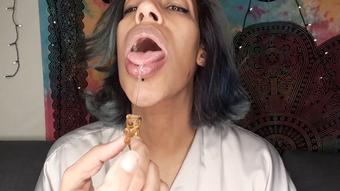 Lubricating tinies vore - February 16, 2021
