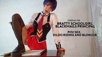 Schoolgirl blackmails principal - July 06, 2022