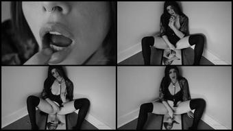 Alicekarina 18 02 2020 152313796 Black And White Just Suits Me So Well And That Mirror View