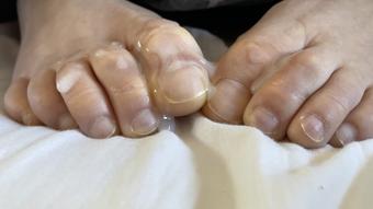 MASSIVE CUM OVER TOES - August 19, 2023