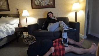 Ballbusting in Sneakers