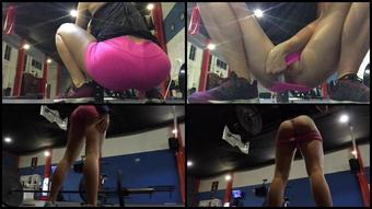 Caireen Public Flashing While Working Out