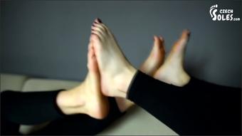 Students Sexy Big And Small Feet Compare Foot Fetish Foot Compare Foot 1080P