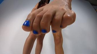 Giantess Models taunt cocky shrunken man - June 04, 2020