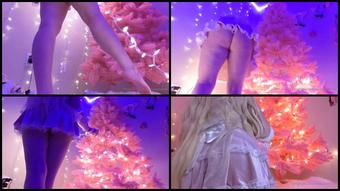 Itsdollymattel 21 12 2020 1489112443 Lil Tree Decorating Vid