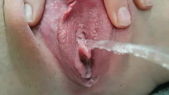 Extreme Close Up Peeing