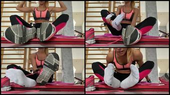 Froggeefeetvip 25 09 2021 2229976771 Taking Off My Sneakers Straight After Workout My Socks Are Sweaty And My Feet Smelly A Bi