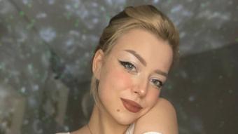 Girl with michelANGELo tattoo - Oct 3, 2021
