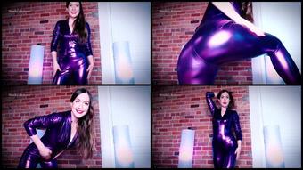 Natashas Bedroom Shiny Poppers Mindfuck