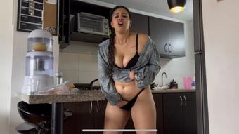 STANDARD VE Stepmom makes me put my penis inside her vagina - July 09, 2023