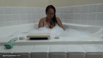 Sexy Bubble Bath JOE - September 05, 2017