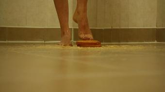 WAM - Scarlot’s feet get a trifle messy