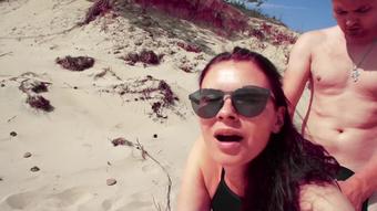 036 I Get Fuck Hard On The Beach And Get Yammi Cum In My Mouth_2160P
