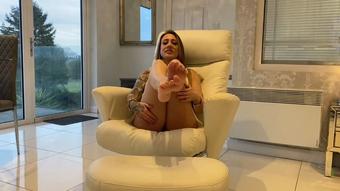 Cheeky Classy Foot Tease & Pussy Flashes